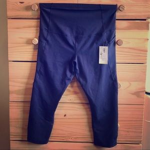 Old Navy Maternity Workout Capris